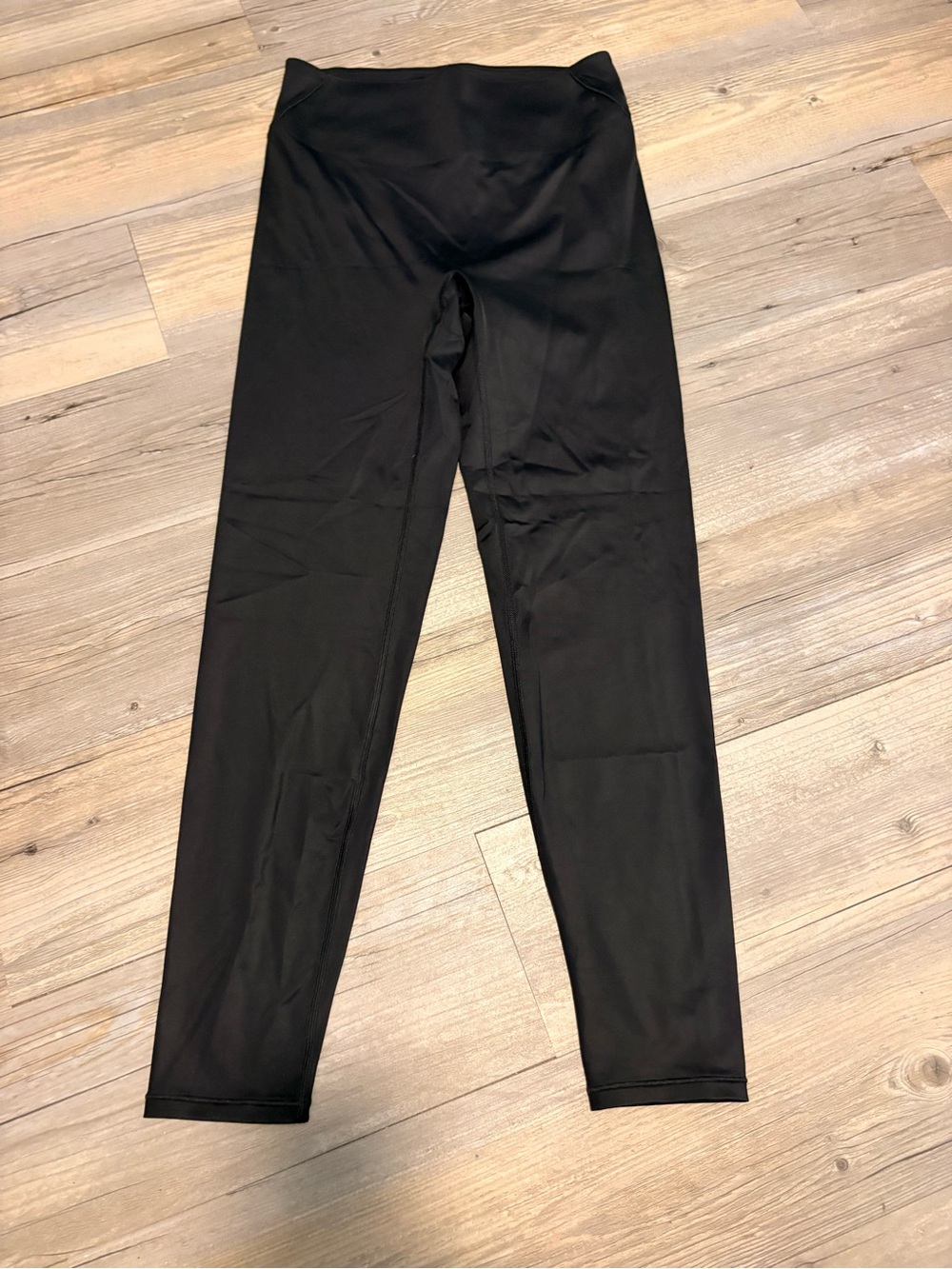 SKIMS Nike shine bonded waist 26” leggings medium new with tags